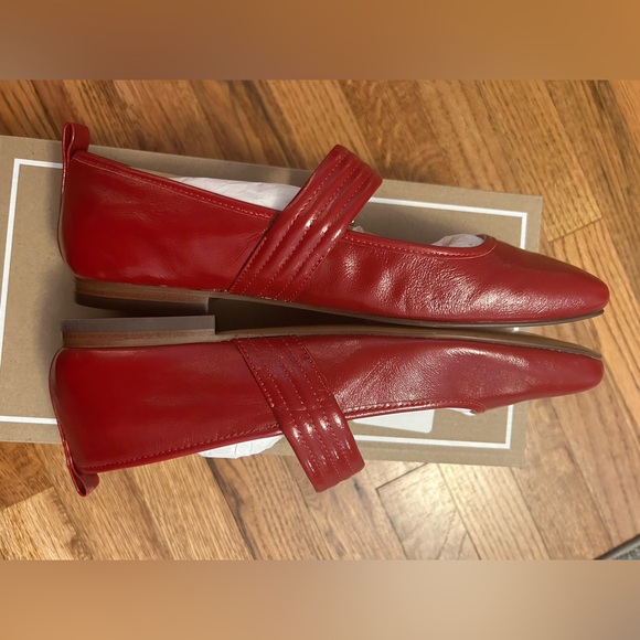 Dolce Vita Arora Ballet Flats Red Crinkle Patent - Picture 7 of 14